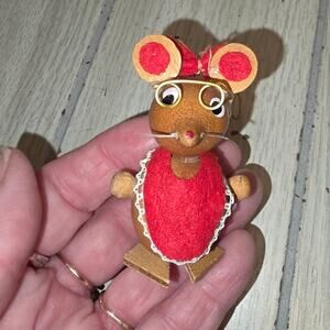 Vtg Handcrafted Wooden Country Christmas Mouse Ornament 2.5" Holiday